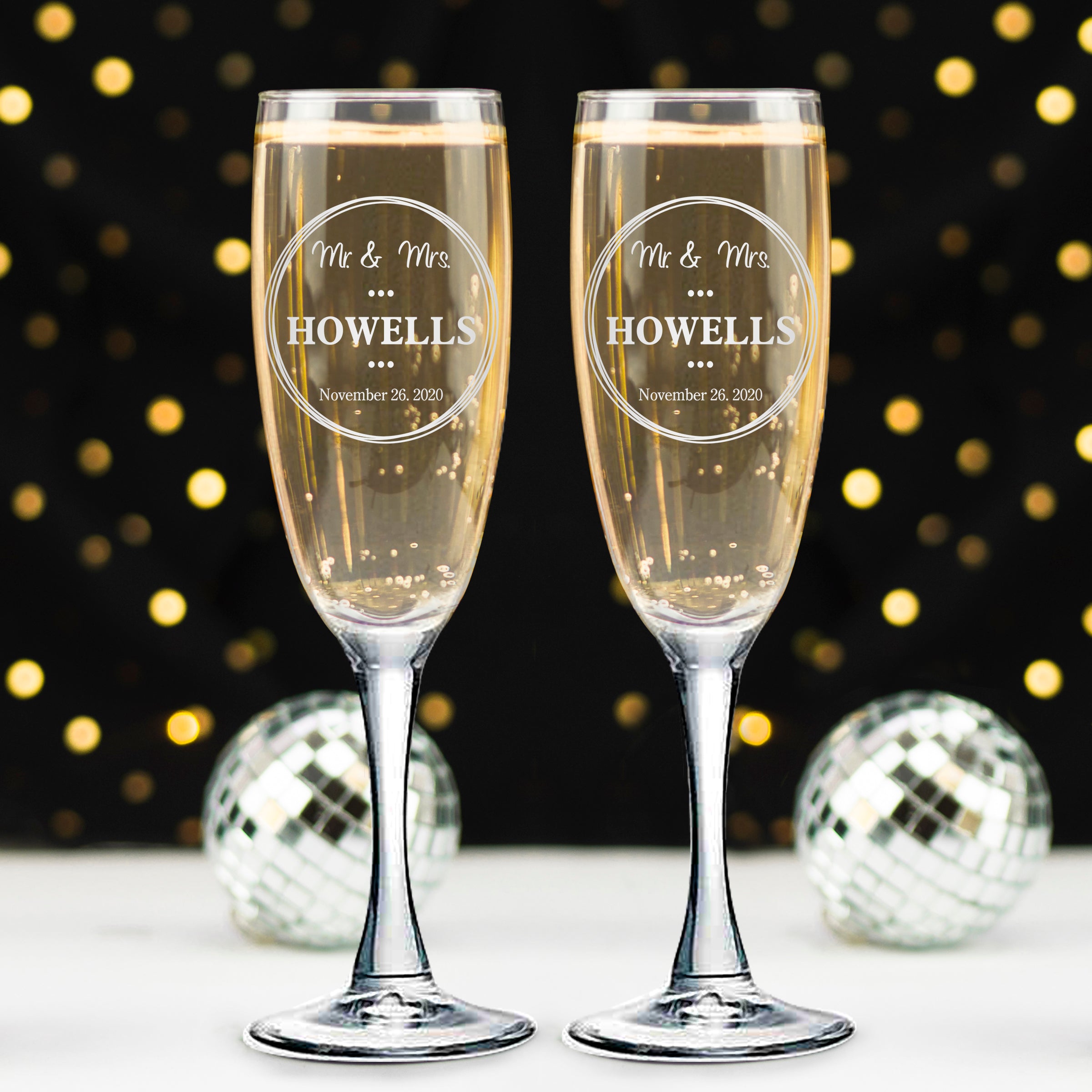 Mr and Mrs Champagne Wedding Glasses, Set of 2 Personalized Toasting Flutes, Engraved Mr and Mrs Wedding Toast Glass Flutes, Bride and Groom